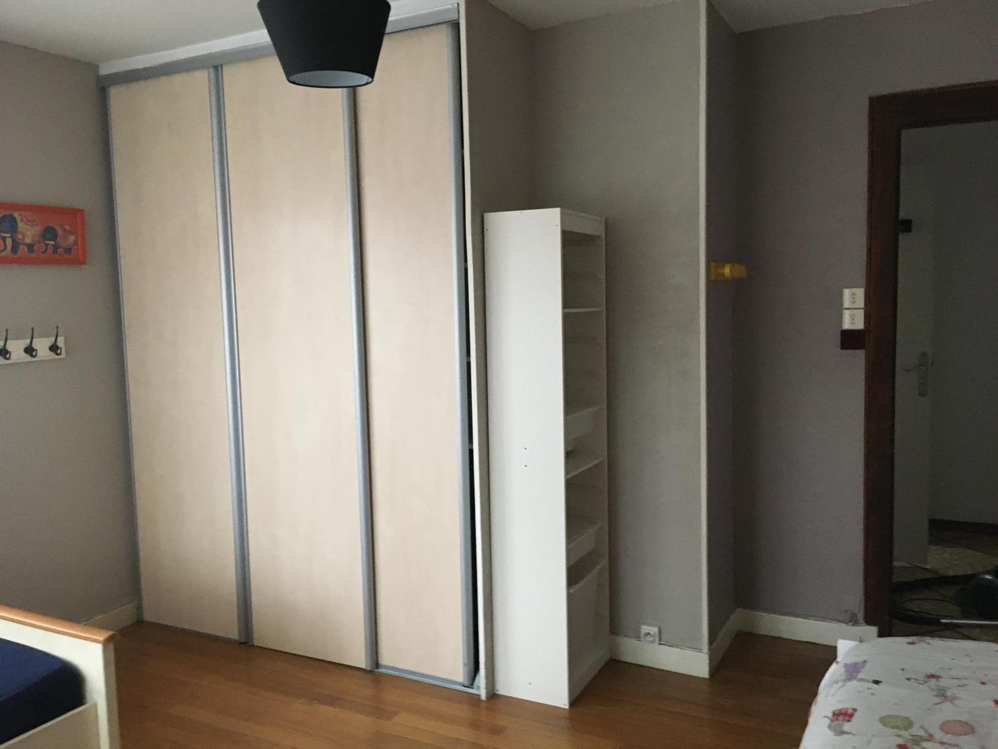 Apartment T3 88m2 26 Rue Claude Genin 38100 *